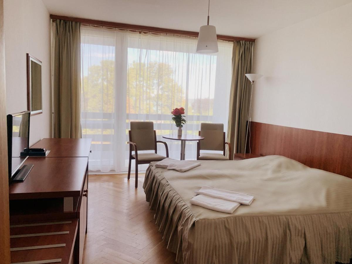 Riviera Park Hotel Balatonföldvár Exterior foto